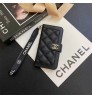 Iphone 16シリーズ即納  超スタイリッシュシャネル Chanel アイホン15 16 pro max携帯ケース 大人気 シャネル Chanel iPhone 14 15 16 plus ケース カジュアル シャネル Chanel アイホン13 15 16スマホケース 売れ筋 皮製 iphone 15pro/16 pro max 14 13 携帯ケース 合わせ易い