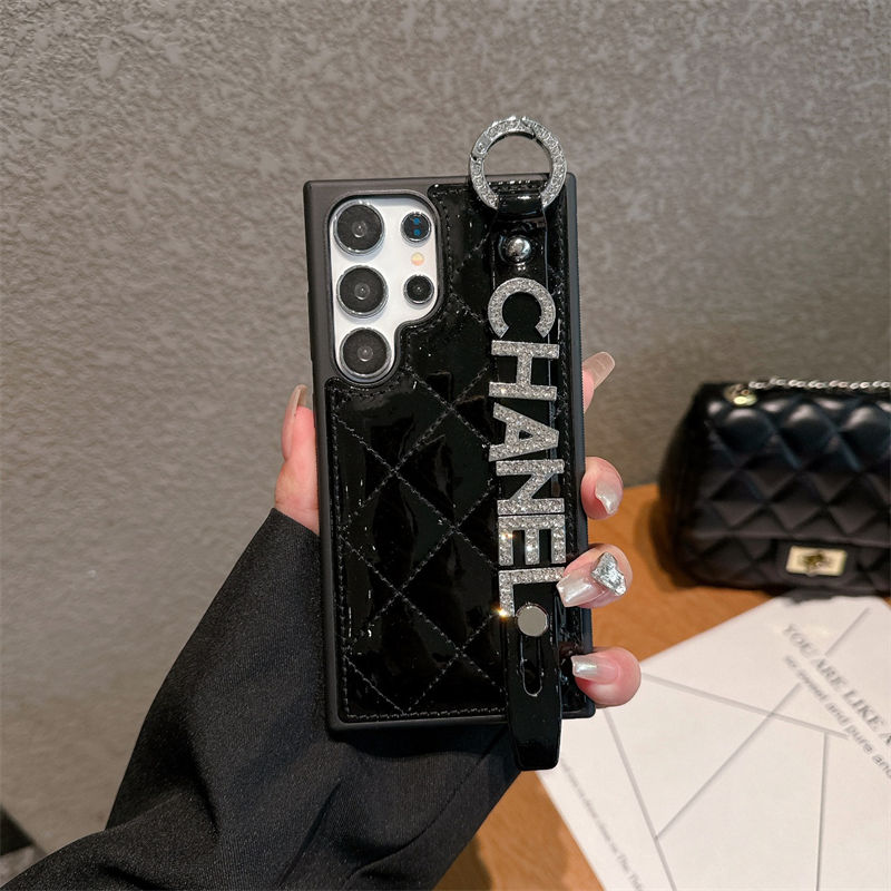 シャネル Chanel メンズレディース IPhone16 14 15 アイフォン15 サムソン s23 s24 ultra s22 s21ケース 新作 芸能人愛用  ベルト付き レディース